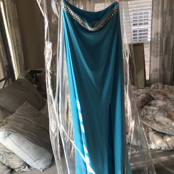 Baby Blue Blush Prom Dress   Size 2 (worn once) - Picture 2 of 8